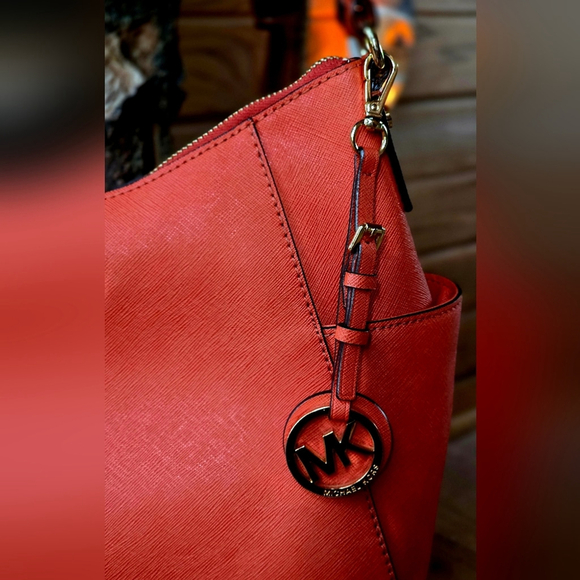 Michael Kors Leather Hobo Shoulder Bag Coral - Picture 11 of 16